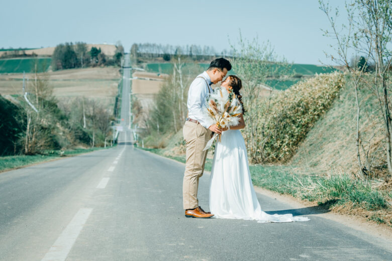 富良野のジェットコースターの路でウェディングフォト&オープニングムービー