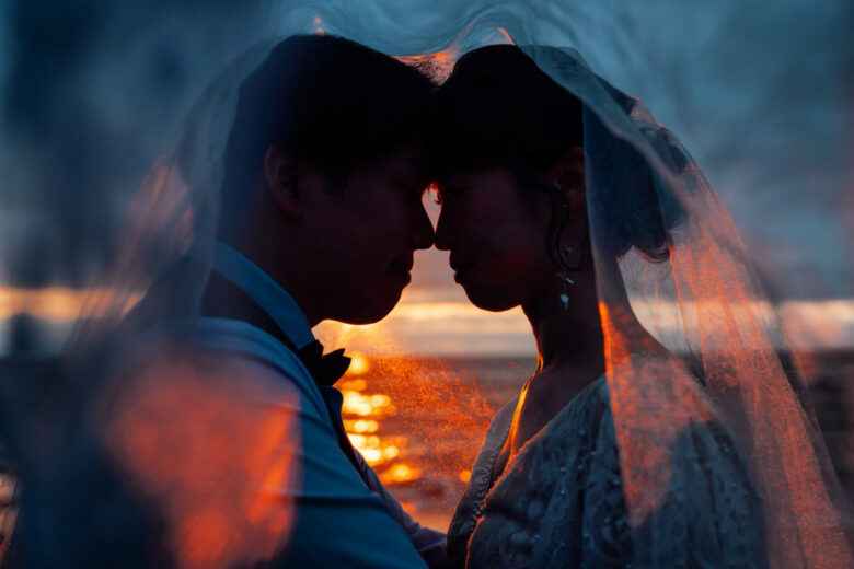 積丹の海岸で夕暮れウェディングフォト＆オープニングムービー