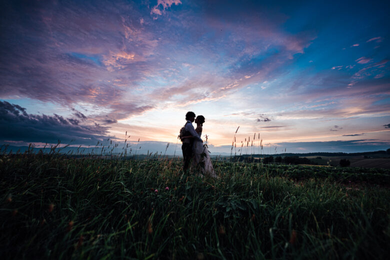 富良野美瑛ウェディングフォト&オープニングムービーのクライマックスは夕暮れ撮影