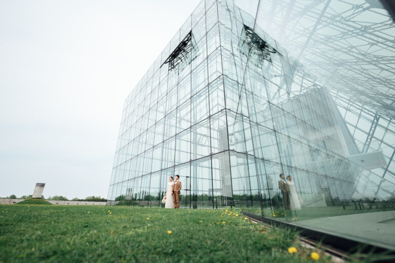 札幌のウェディング前撮りで大人気のモエレ沼公園