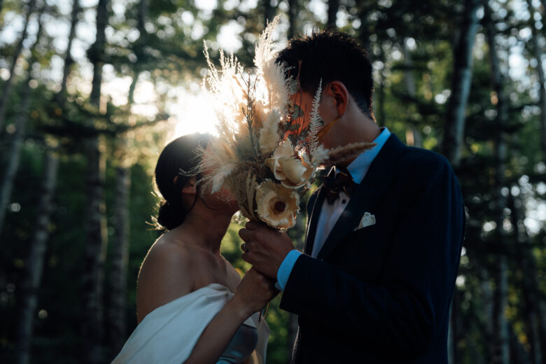 夕暮れ撮影も素敵な白樺回廊のウェディングフォト