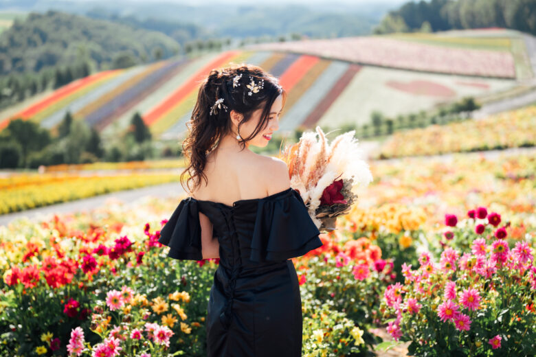 富良野美瑛の四季彩の丘で撮影するウェディングフォト