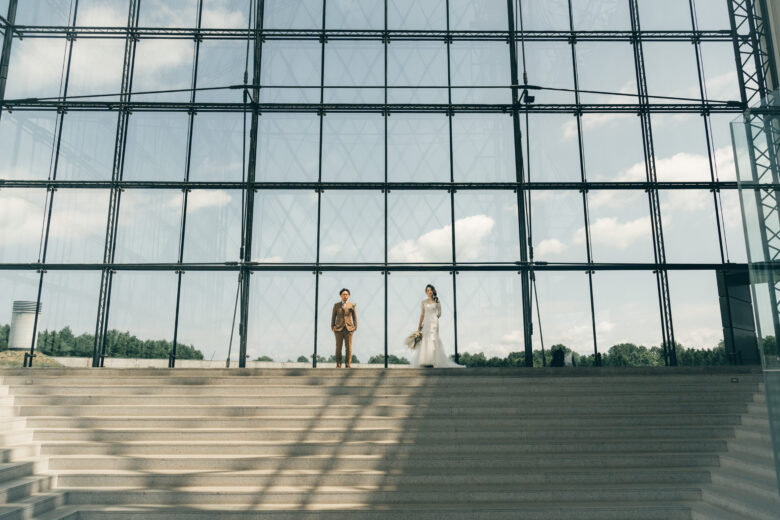 ガラスのピラミッド（モエレ沼公園）でウェディング前撮り