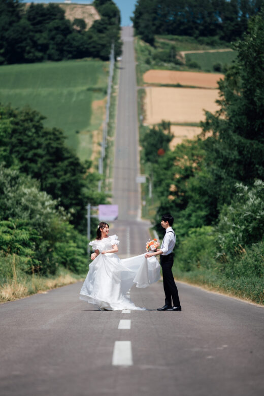 富良野のジェットコースターの路でウェディングフォト&オープニングムービー